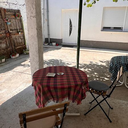Guest House Kiwi Mostar Exteriör bild