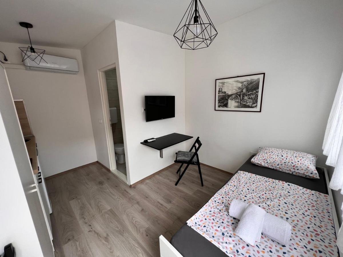 Guest House Kiwi Mostar Exteriör bild