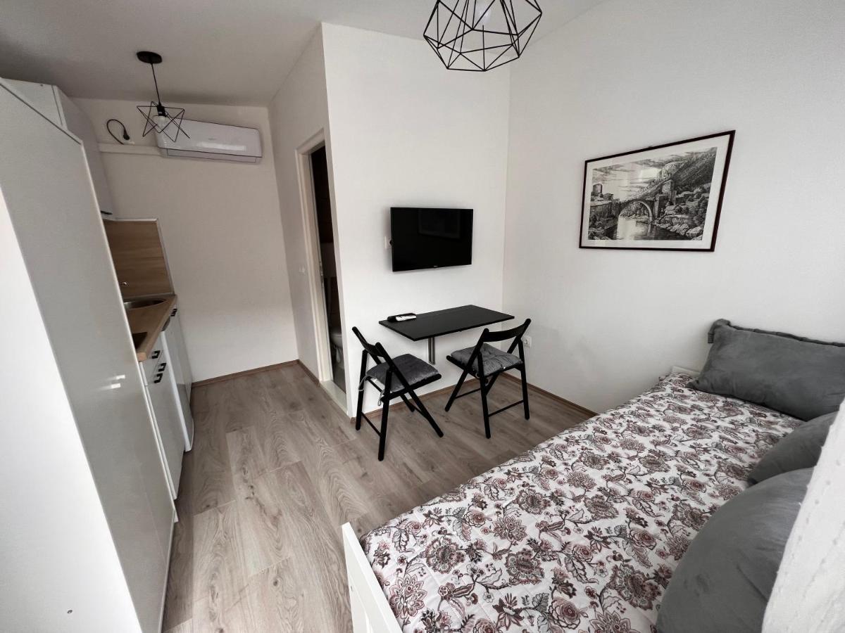 Guest House Kiwi Mostar Exteriör bild